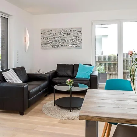 House Apartment *